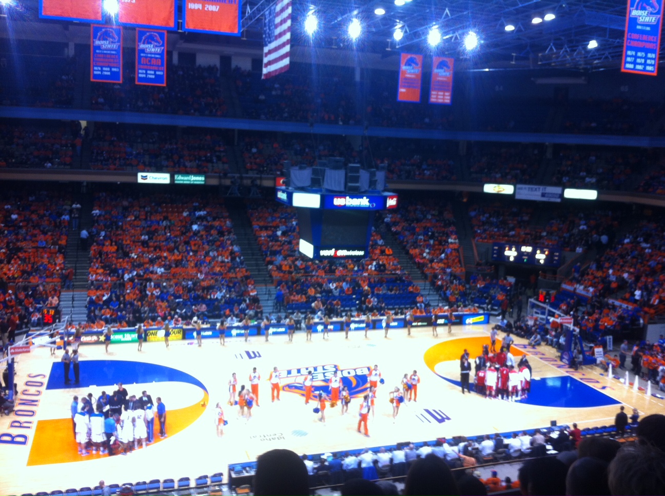 资讯 · App 界面预览